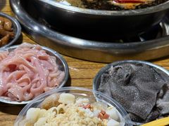 门口的冰汤圆-渝味黄姐火锅(黄泥村店)