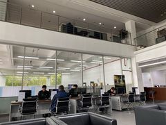 -上海星瀚奔驰4S店(红柳路店)