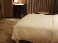 -中山利和希尔顿酒店