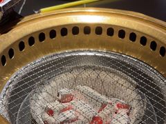 -山川小町·极番烧肉(新地假日广场店)