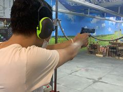-都市枪神实弹射击俱乐部
