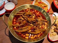 肖公庙招牌黄豆鸡爪-老闵田螺馆·南昌市井菜·特色小吃(总店)