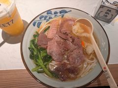 -鑫花溪牛肉米粉(凤凰街创始总店)
