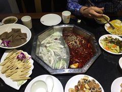 -重庆德庄火锅(体育中心店)