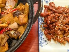 -老钟家烤羊排·敦伊阁清真餐厅胡羊焖饼