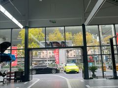 -爱车行 奥迪 奔驰 宝马 保时捷 路虎 专业 维修保养 原厂 奥迪改装升级 中心(静安店)