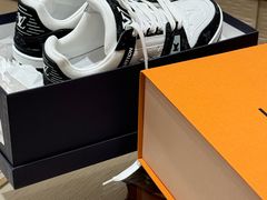 -LV路易威登(海信广场店)