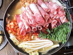 部队锅-MI WU FACTORY米屋美食工厂餐厅(绿地店)