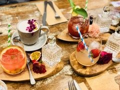 -FLOVIE FLORIST CAFE