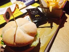 -麦当劳(新王府井店)