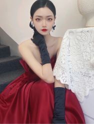 -莫小姐婚纱