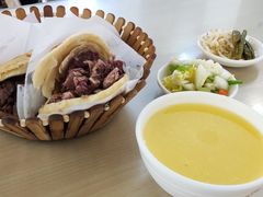 -闫家驴肉老店(华电一校店)