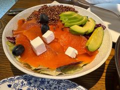 三文鱼牛油果沙拉-Money Shops(愚园路店)