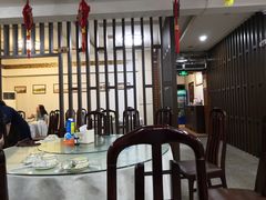 大堂-鑫悦楼煎蟹·16年海鲜大排档