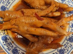 -爆炸头阿姨小四川正宗川味小吃(无任何分店)