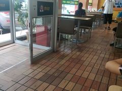 露天位-李先生牛肉面大王(东铁营店)