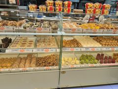 -金色麦甜糕点(面包.蛋糕.华苑店)