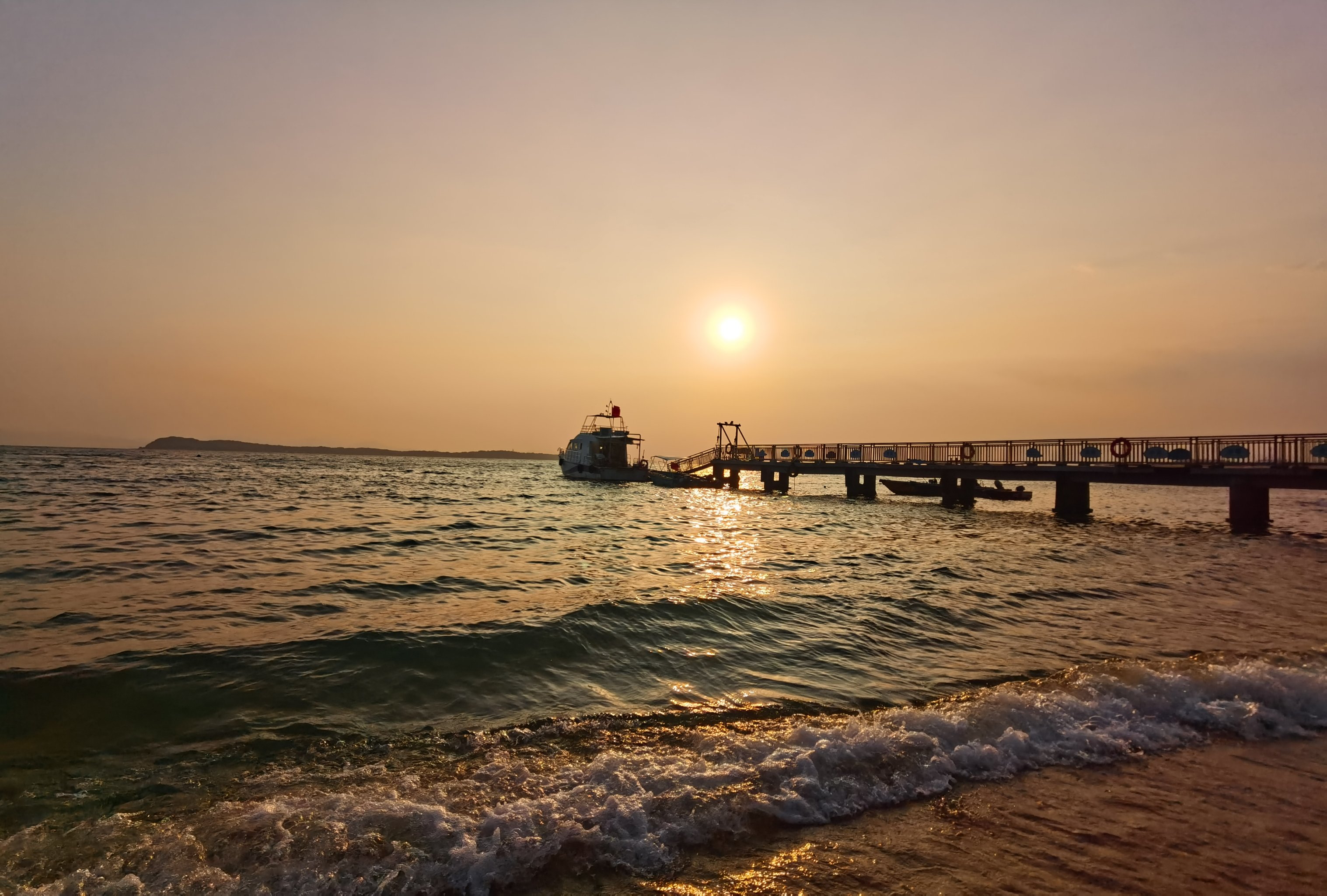 海边夕阳意境图片