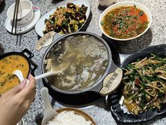 -嘎洒汤锅·花腰傣美食