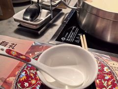 -尚尚仙·酸汤猪手·猪肚鸡火锅(华联万柳购物中心店)