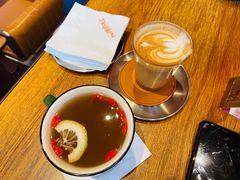拿铁-人民咖啡馆(四行仓库店)