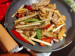 -魏铭鱼头捞饭(晋阳路店)