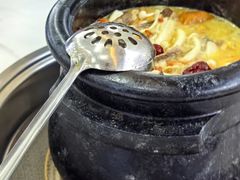 -南渝食府.墨脱石锅松茸鸡