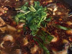 都江堰石锅鱼-都江堰石锅鱼
