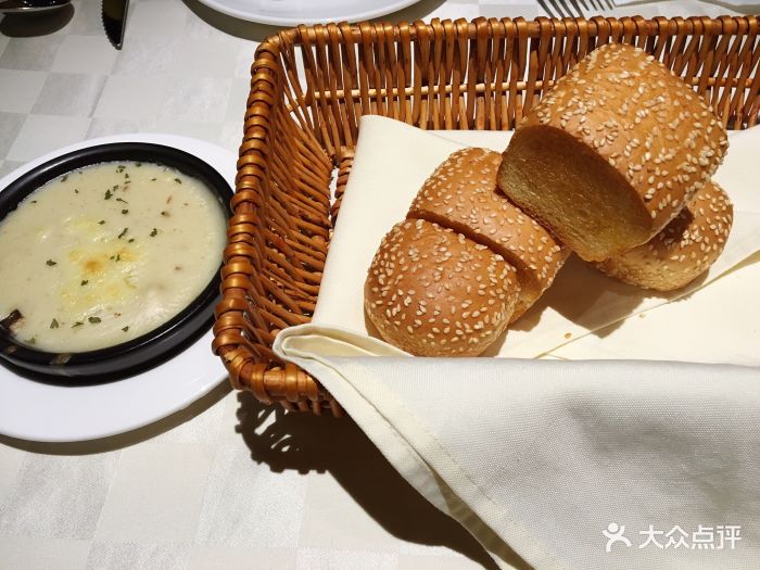 西堤厚牛排(乐峰广场店)软香面包图片