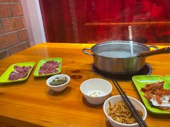 -养牛邓·潮汕牛肉海鲜自助火锅(广州店)