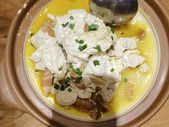 -头上红煨盐鸡·非遗院子餐厅