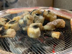 -围炉肉舍•炭烤活鳗•丹东海鲜烤肉(步行街店)