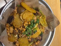 -红渡小香·牛肉麻辣香锅(车站南路店)