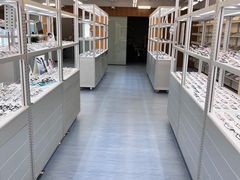 -无奔眼镜·蔡司·依视路授权店(马家堡店)