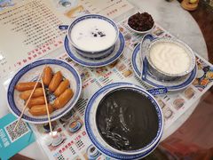 -广信牛奶甜品世家(台东店)