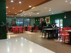 用餐区-麦当劳(季平店)