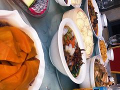 -湖泉水云间餐厅·弥勒地道菜(B座店)