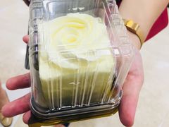 -红宝石·鲜奶小方·海派西点房(南丹店)