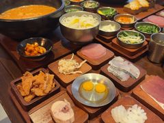 -银米·云南传统过桥米线(双廊黑金冠店)