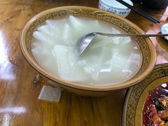-一品红烧鸭特色川菜(三岔湖店)