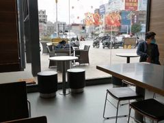 大堂-麦当劳(得来速店)