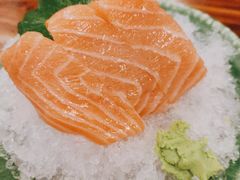 三文鱼刺身-鳥炭·烧鸟YaKiToRi深夜食堂(陆家嘴店)