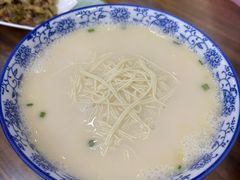 -雪琴面馆富安特色鱼汤面(城中花园店)