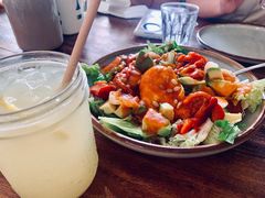 牛油果沙拉-RAC BAR(安福路店)