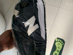 -京伟修鞋洗鞋奢侈品皮具护理店