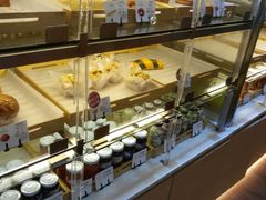 面包甜点陈列柜-花园饼屋·吐司蛋糕面包(星海店)