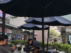 -巴黎贝甜(大宁国际商业广场店)