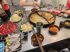 -鹿鸣山草本茶香火锅(园西路店)