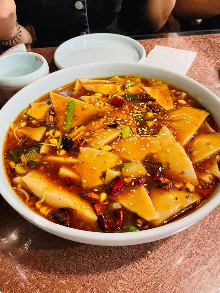 炸蘑菇量大味道不错特别适合喝酒呛碗秃第一次吃是这里的特色粗粮细做