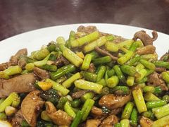 -余杨鸭鸭餐厅